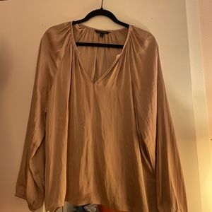 Women’s Banana Republic blouse in size L